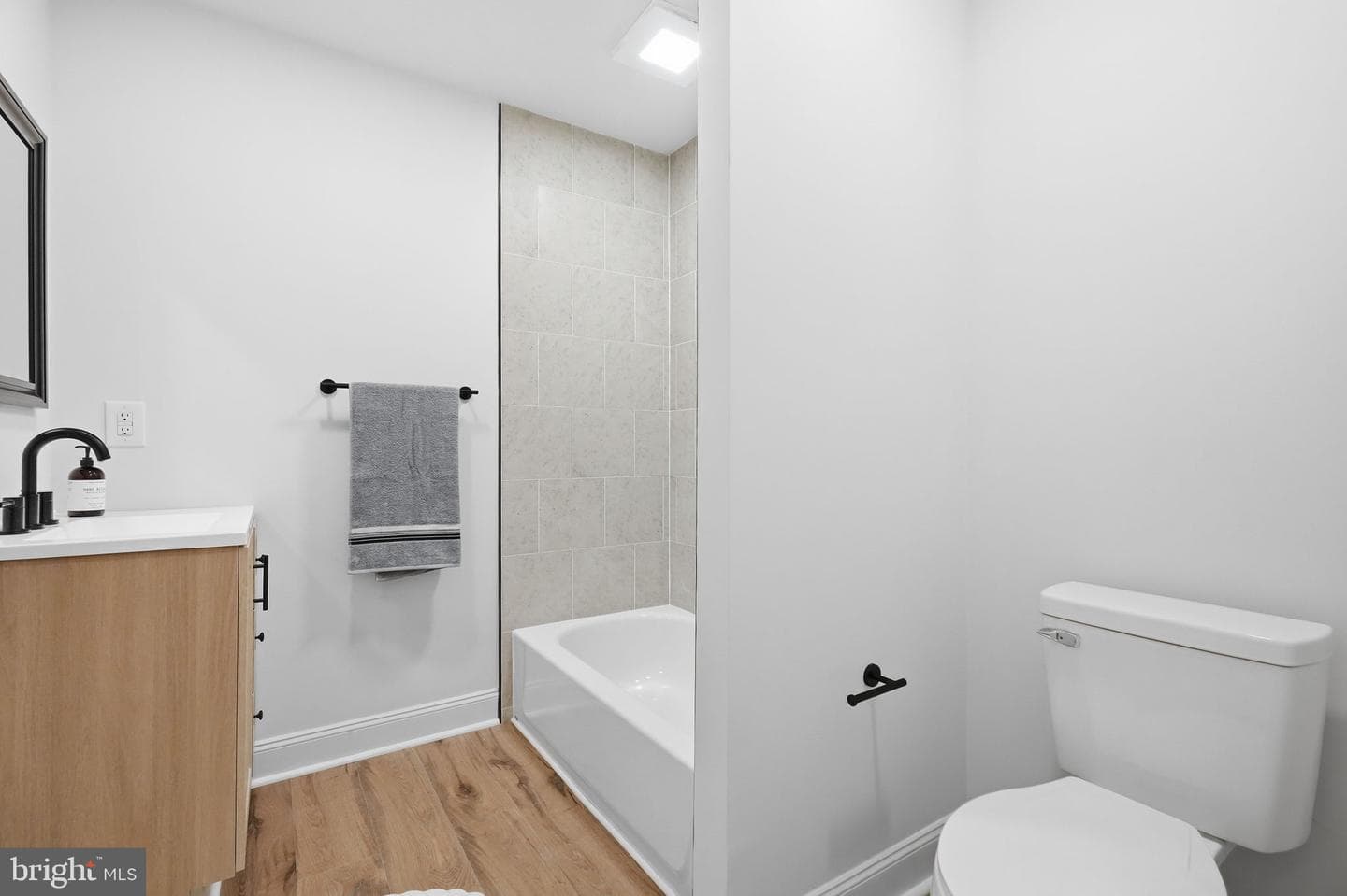 409 S Providence Road photo 56