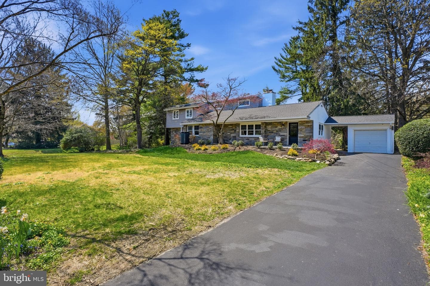 409 S Providence Road photo 6
