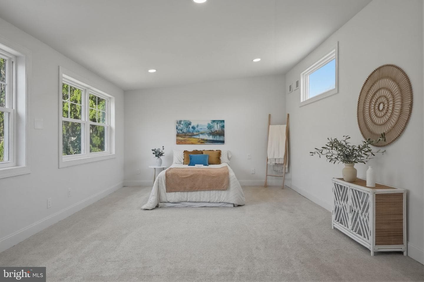 409 S Providence Road photo 65