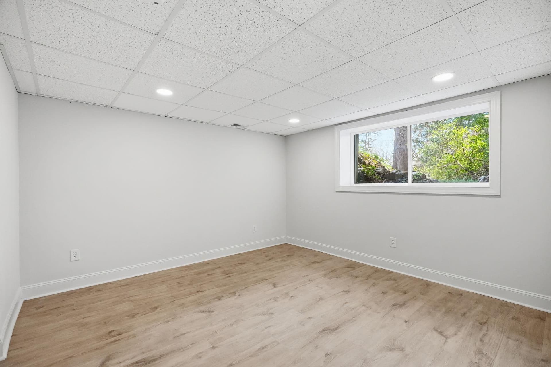 409 S Providence Road photo 79