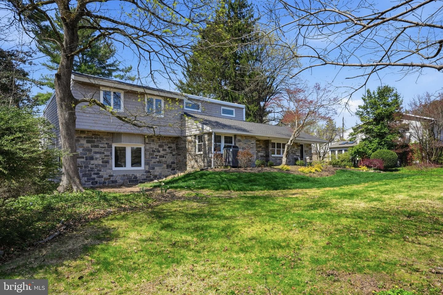 409 S Providence Road photo 9