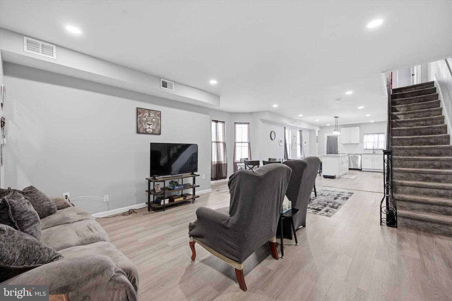 400 Pusey Avenue photo 4
