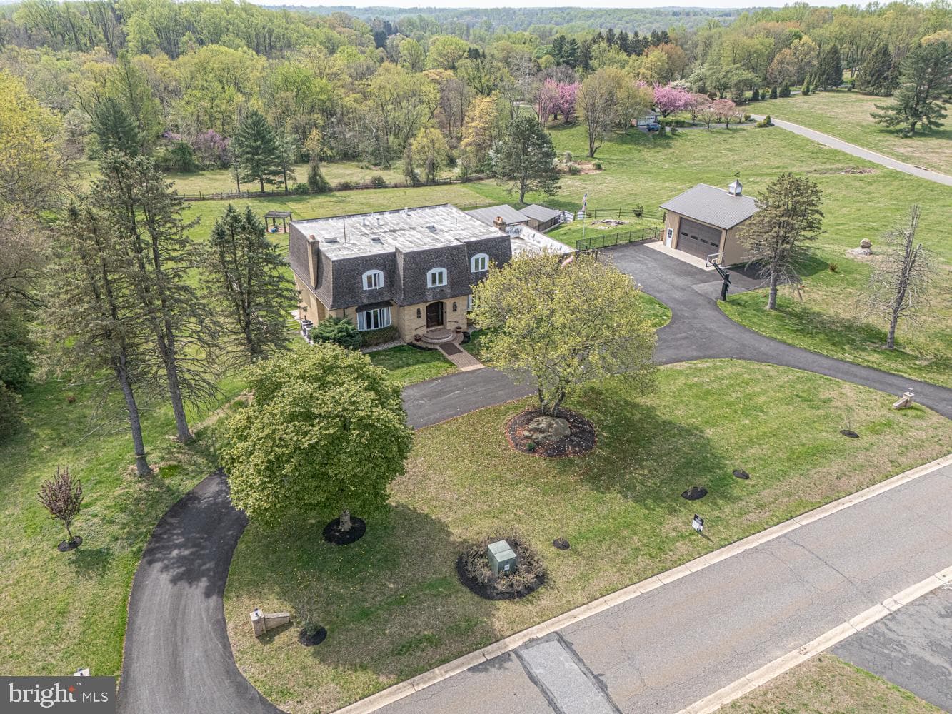 1530 Heather Hills Lane photo 3