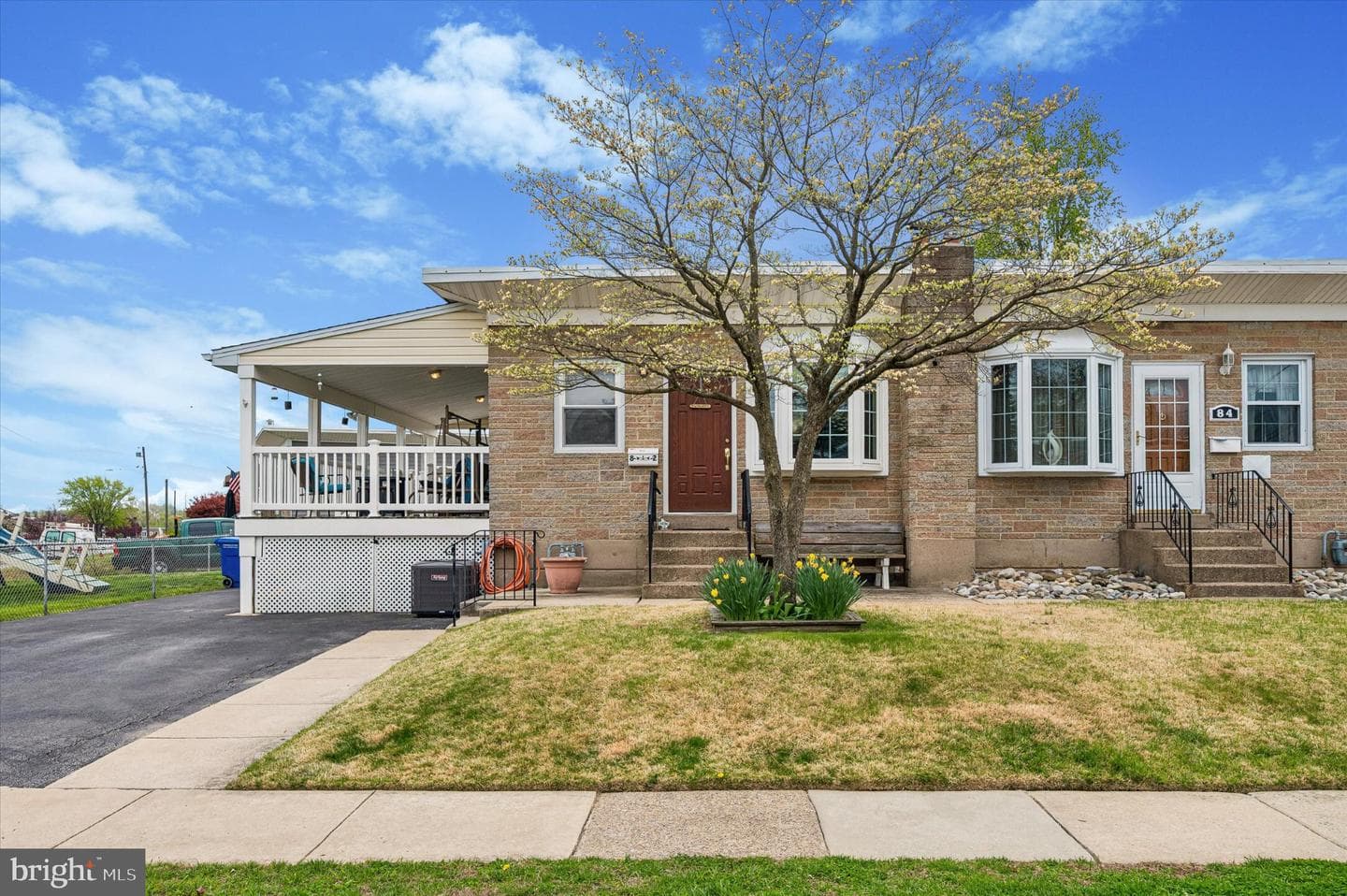 82 Hoffman Road photo 2