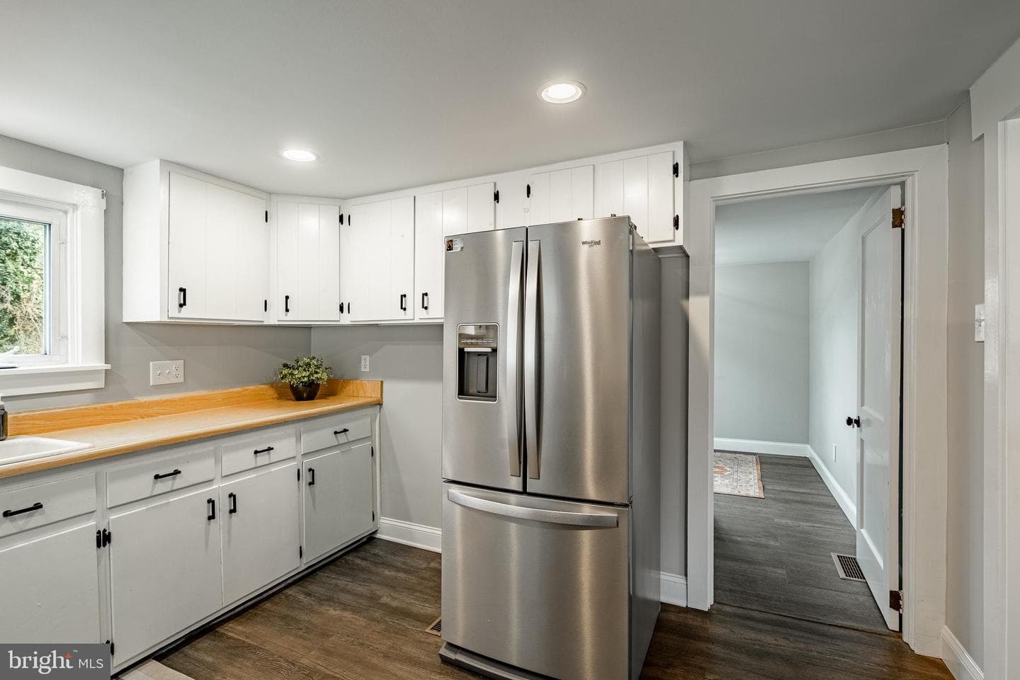 3119 Laughead photo 10