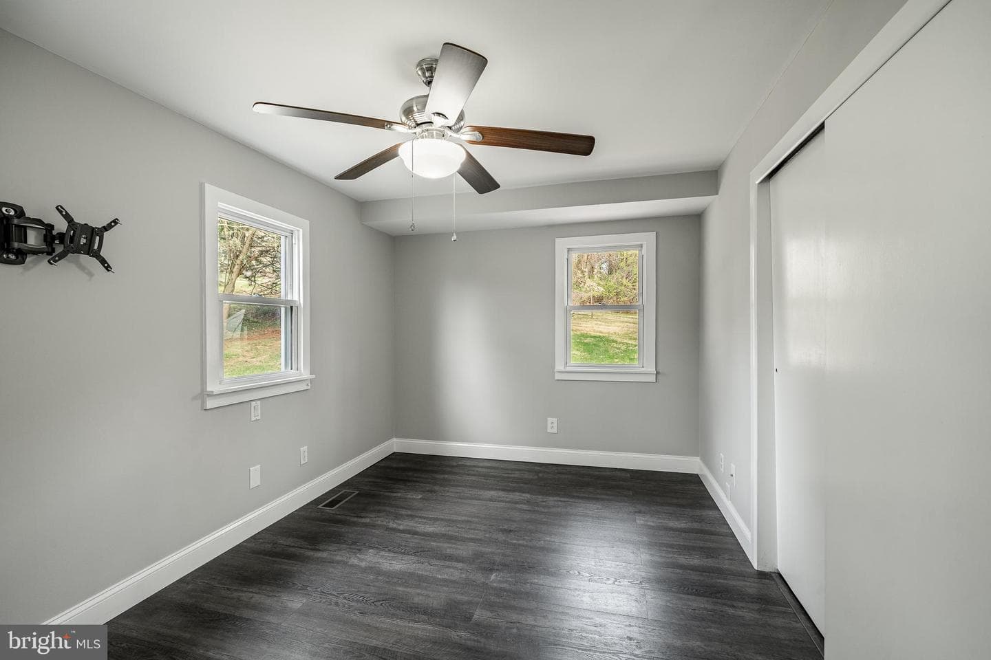 3119 Laughead photo 19