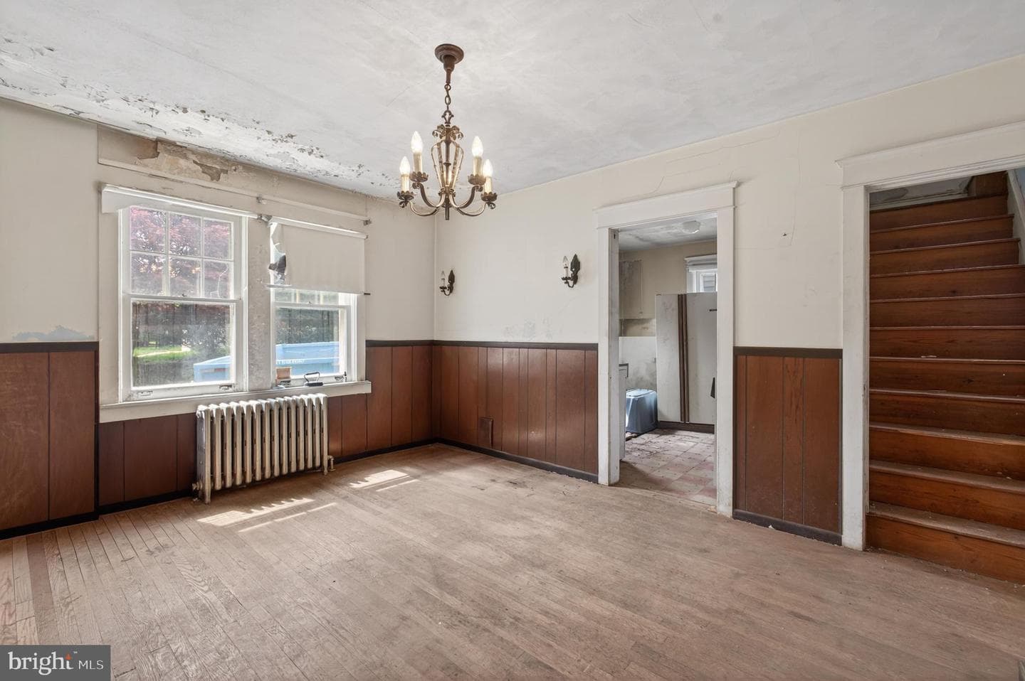 2583 Radcliffe Road photo 3