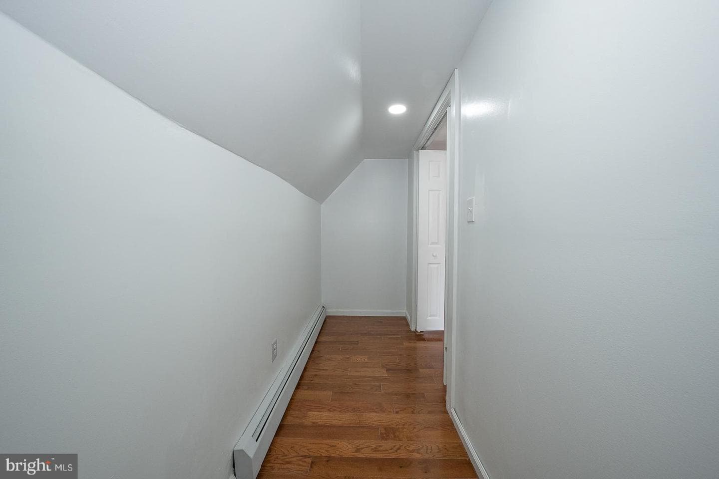 3638 Rosemont Avenue photo 57