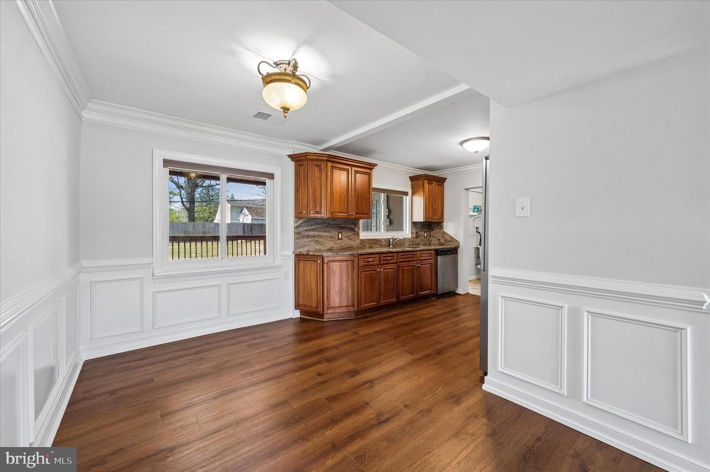 2154 Sproul Road photo 9
