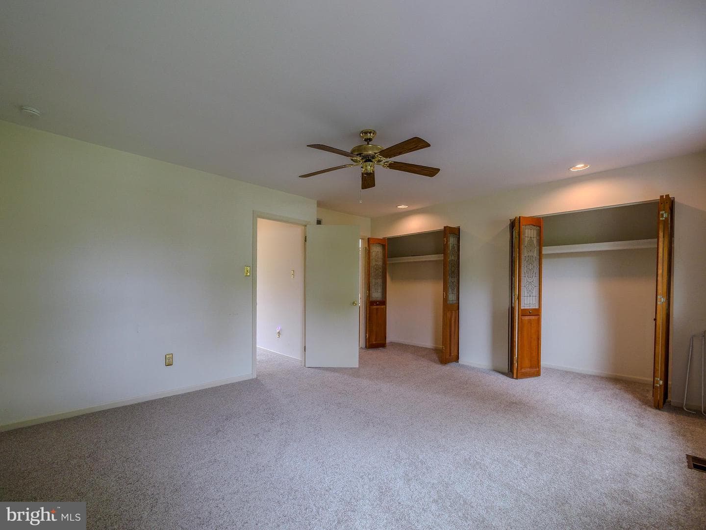6 Victoria Drive photo 28