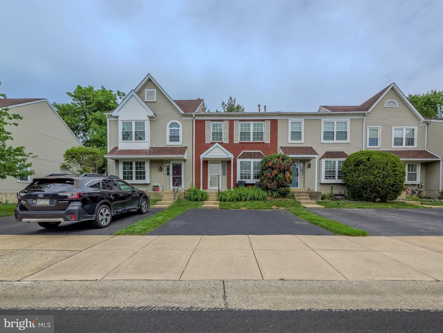 6 Victoria Drive photo 3