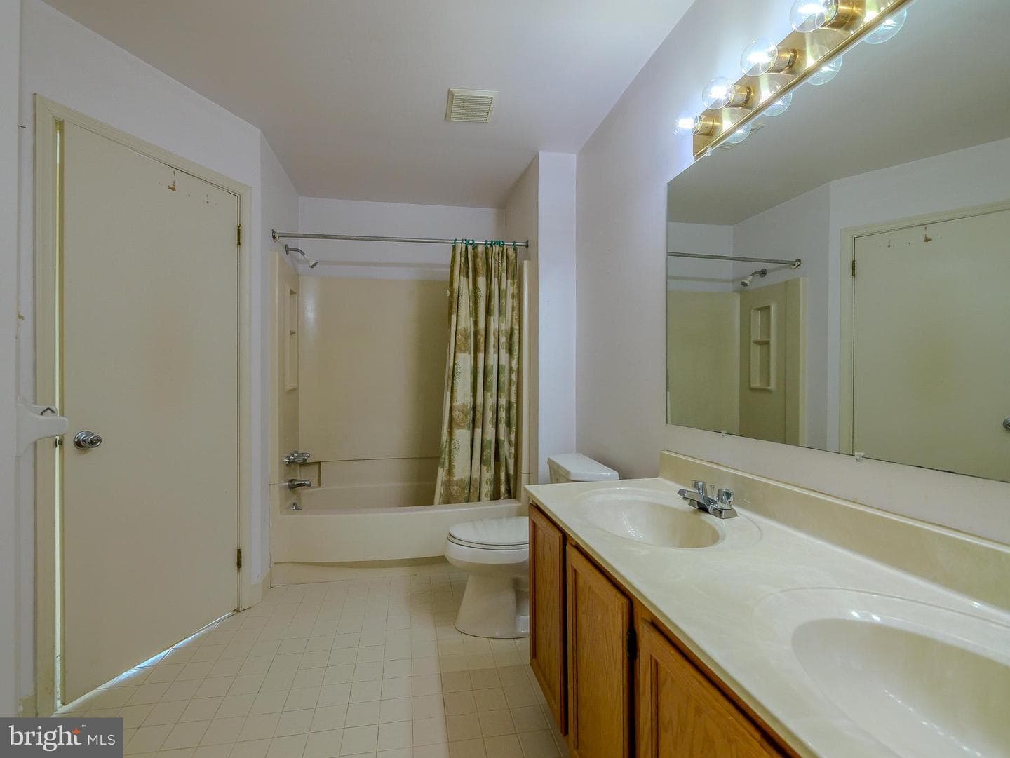 6 Victoria Drive photo 31