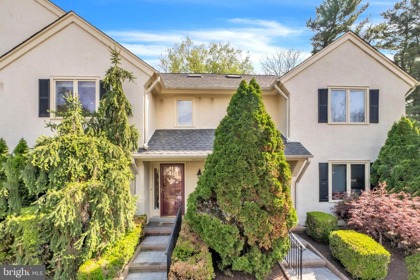 116 Montrose Avenue #o