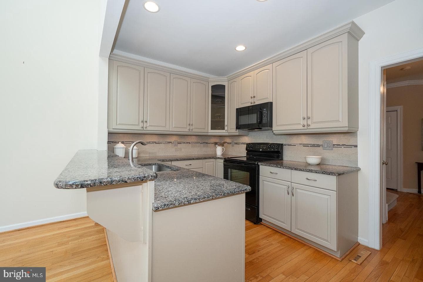 125 Springton Mews Circle photo 8