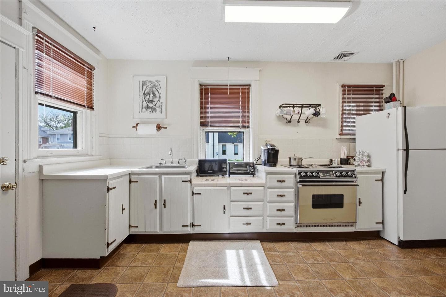 502 Darby Road photo 18