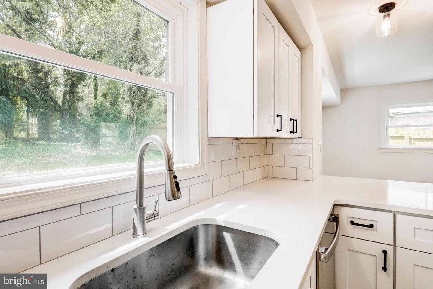 242 Shadeland Avenue photo 10