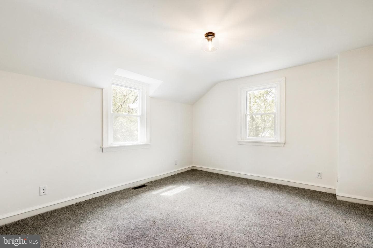 242 Shadeland Avenue photo 20