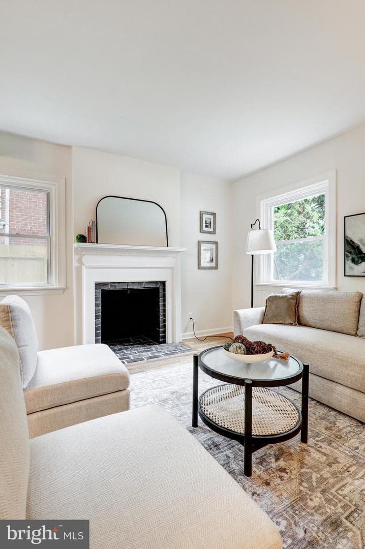 242 Shadeland Avenue photo 4