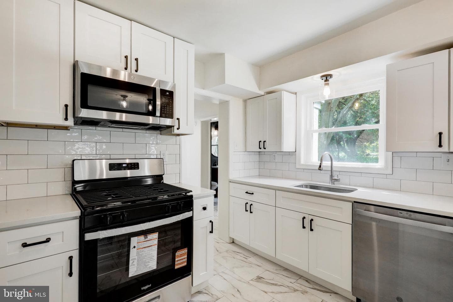 242 Shadeland Avenue photo 8