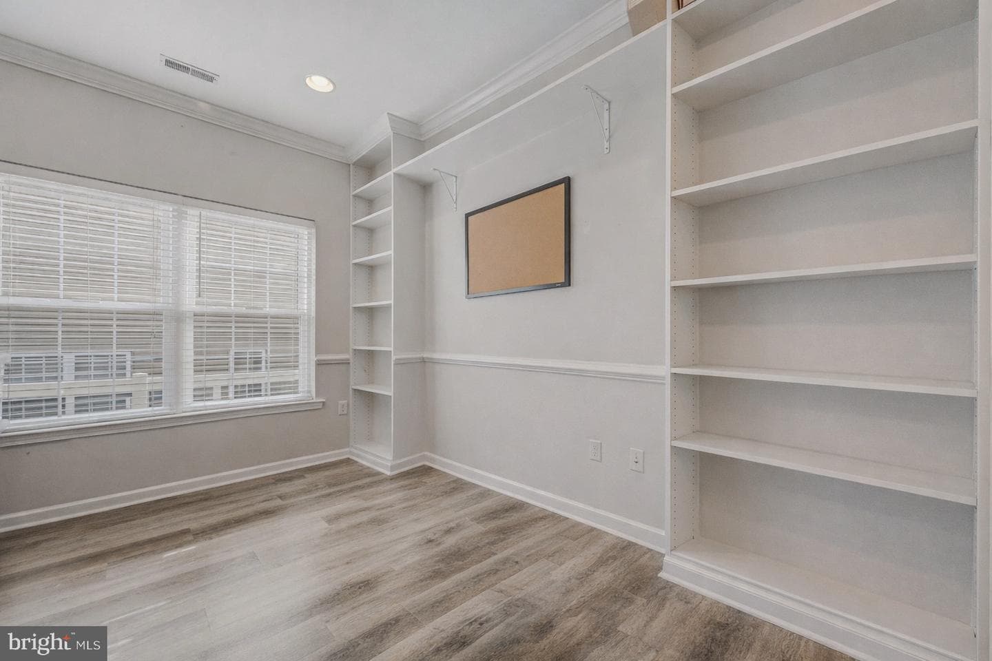 8 Irwin Drive photo 11