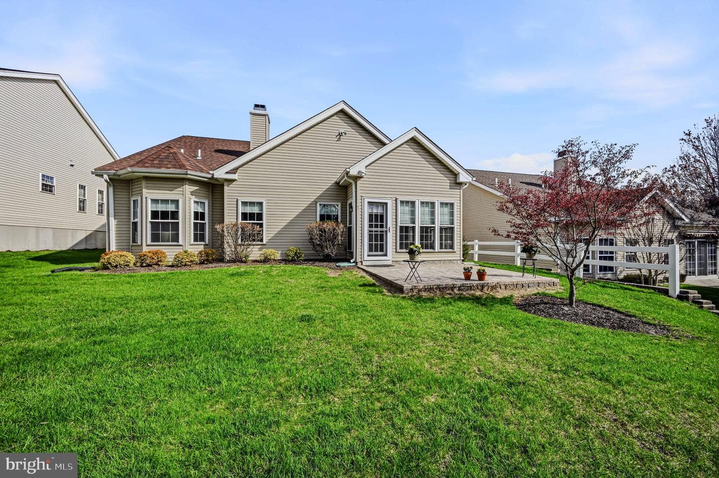 8 Irwin Drive photo 31