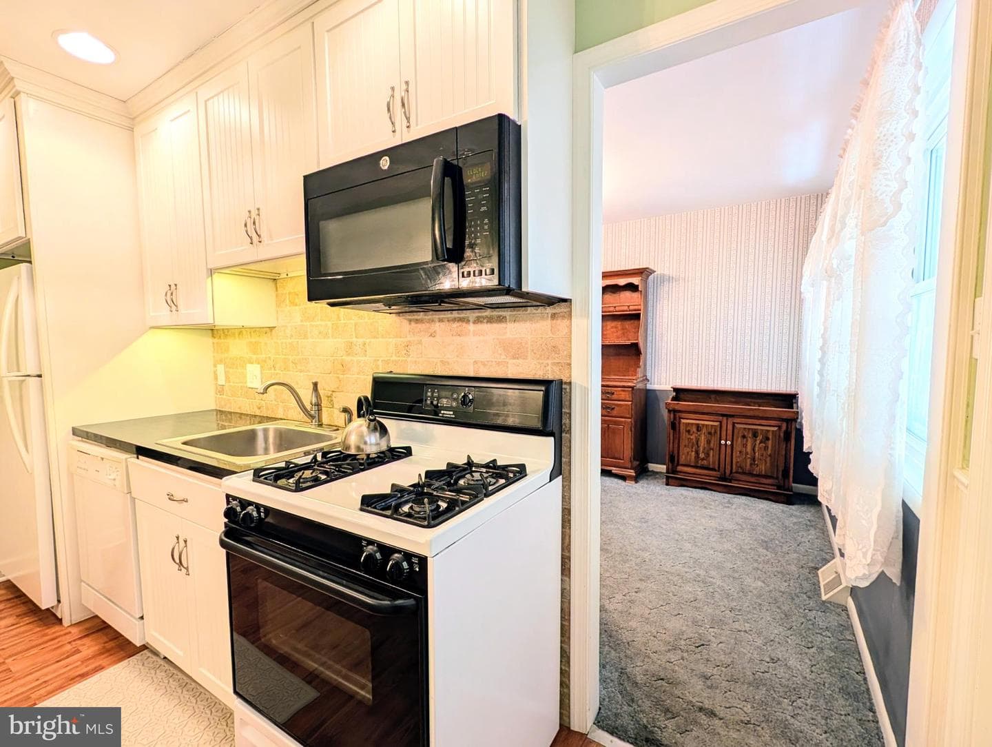 1439 Michigan Avenue photo 38