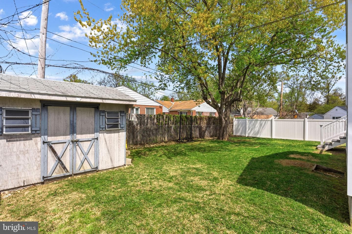 2245 Martin photo 17