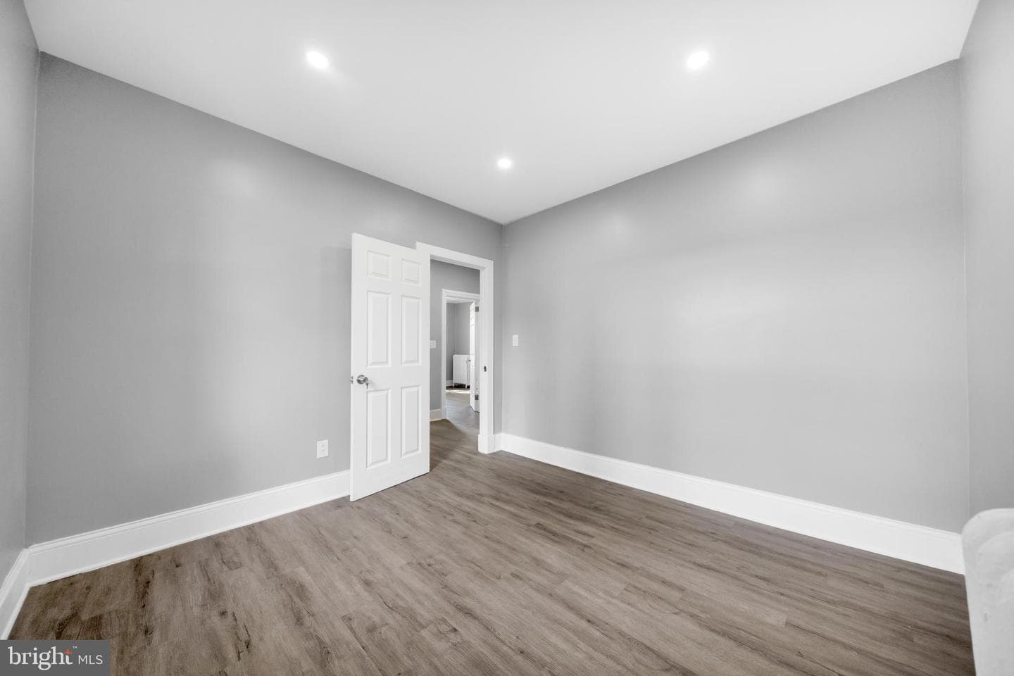 3227 Berkley Avenue photo 18
