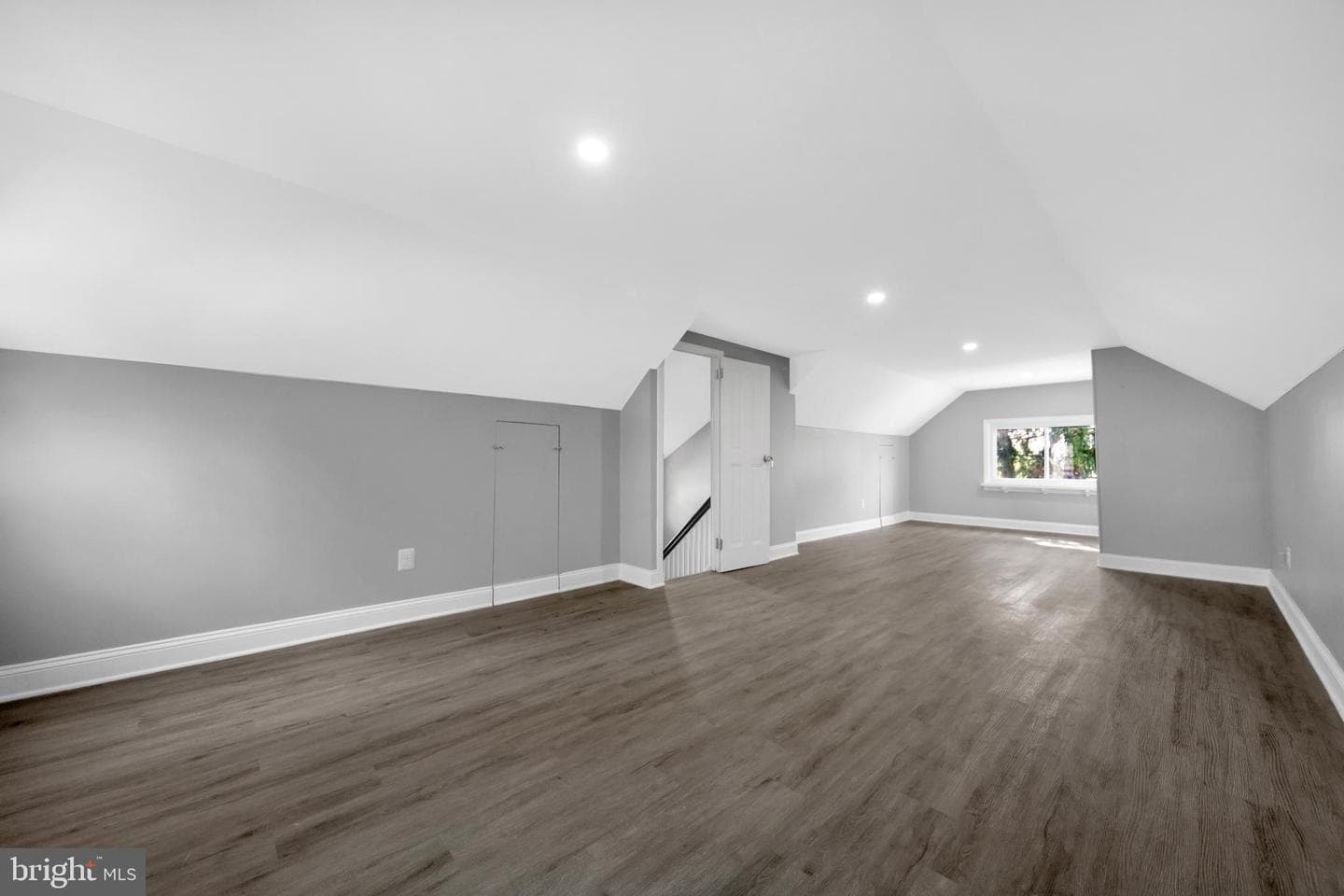 3227 Berkley Avenue photo 27