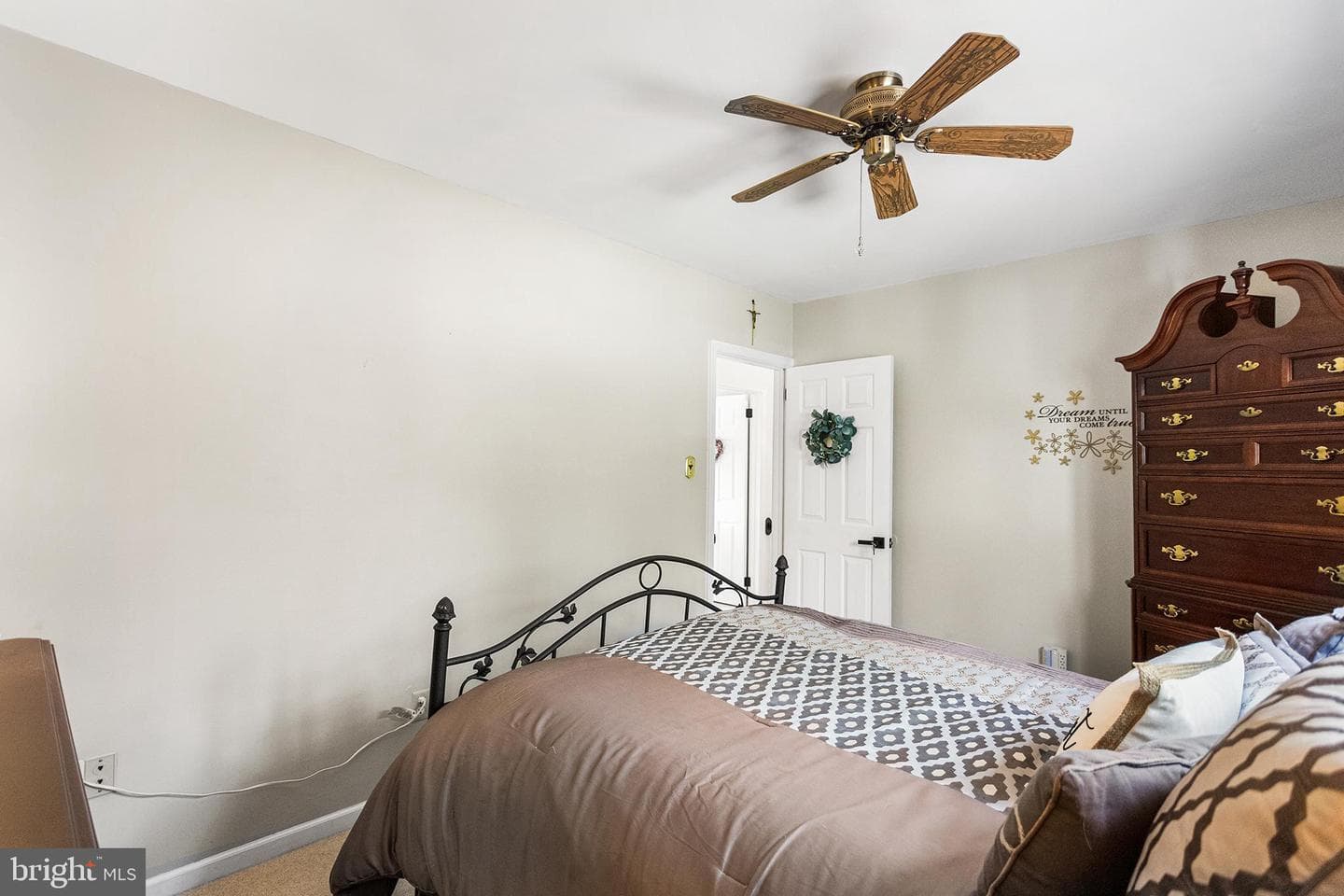 413 Camelot Drive photo 25