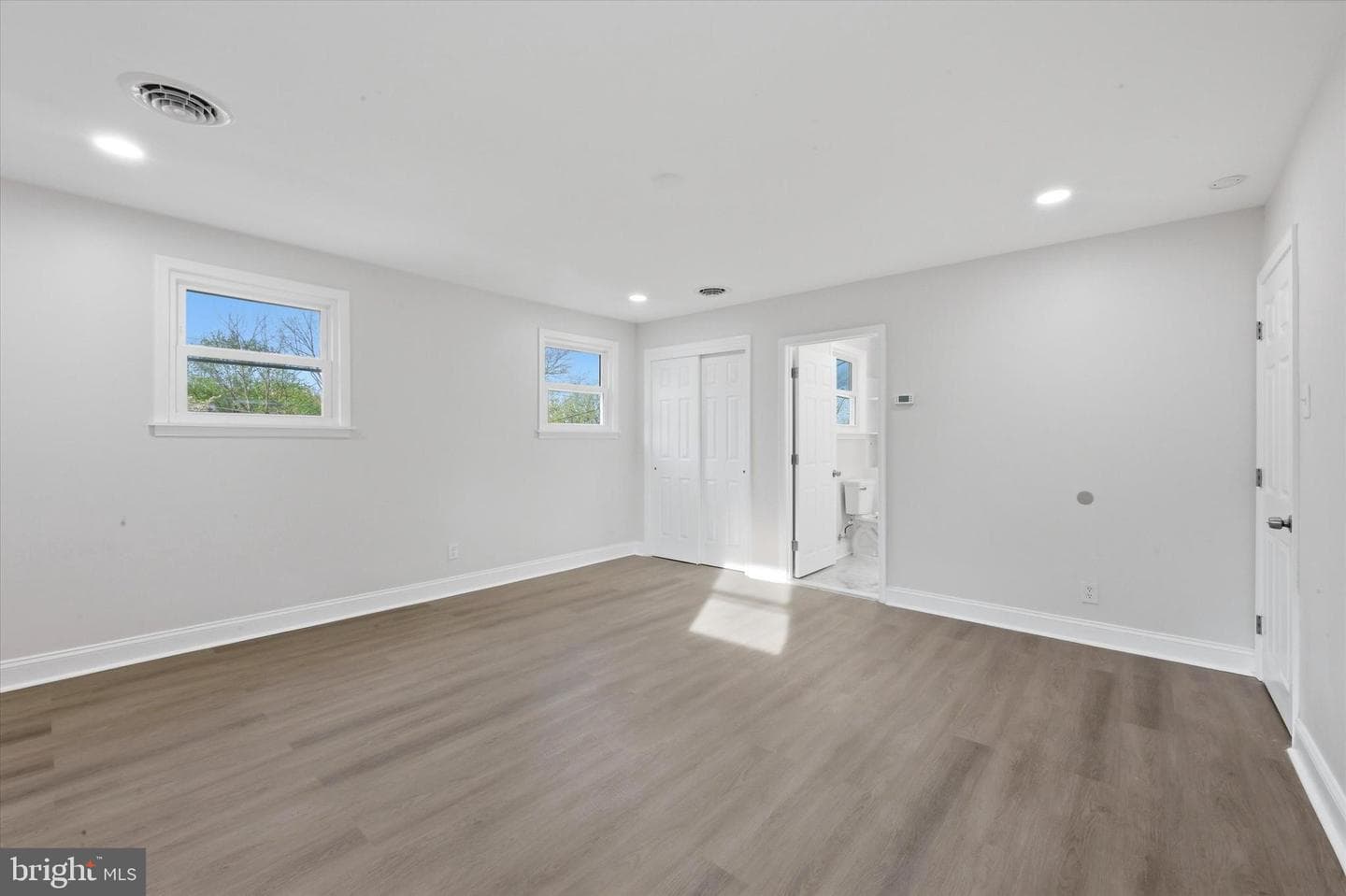 50 Colonial Drive photo 18