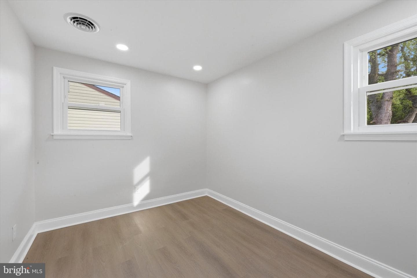 50 Colonial Drive photo 21