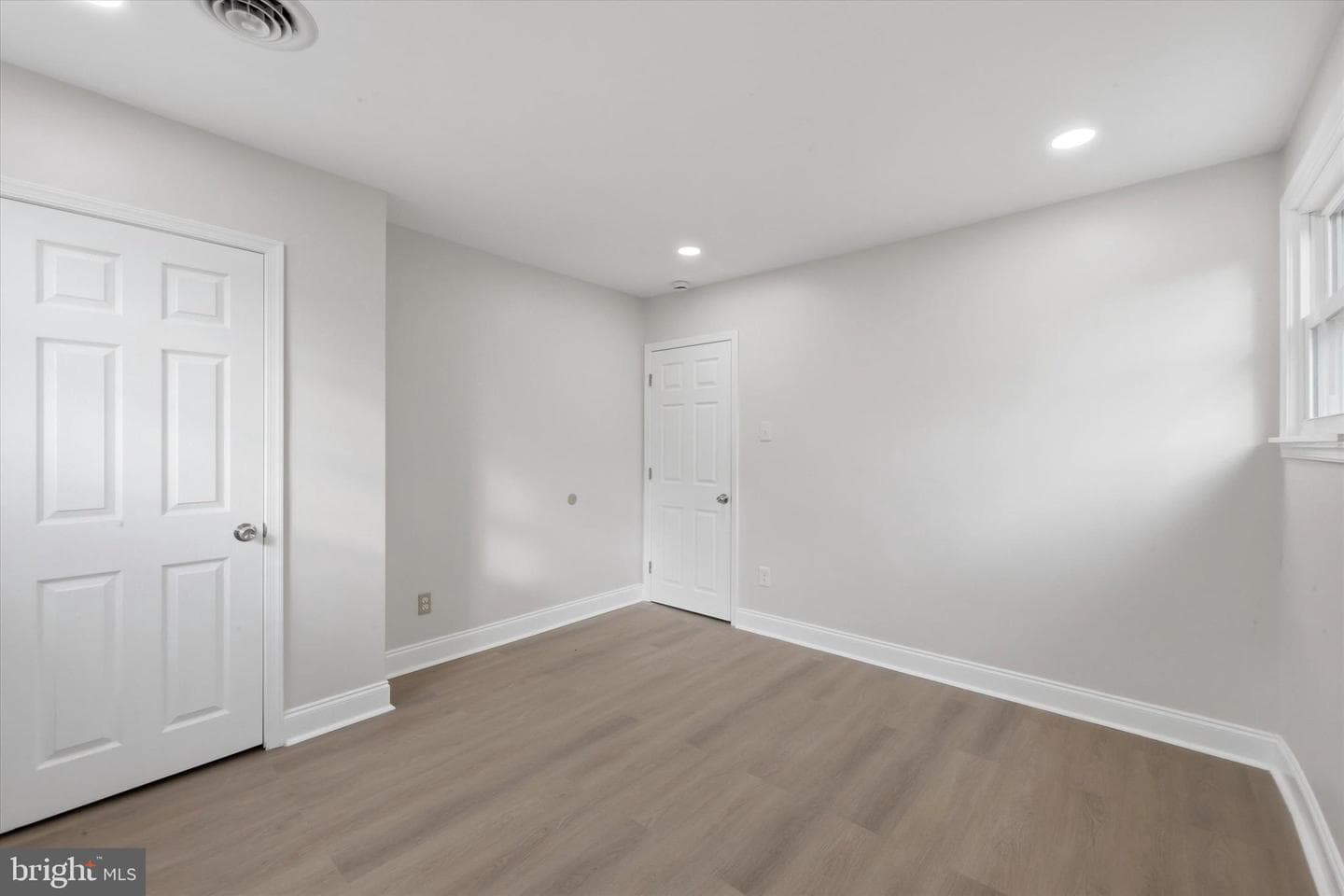 50 Colonial Drive photo 24