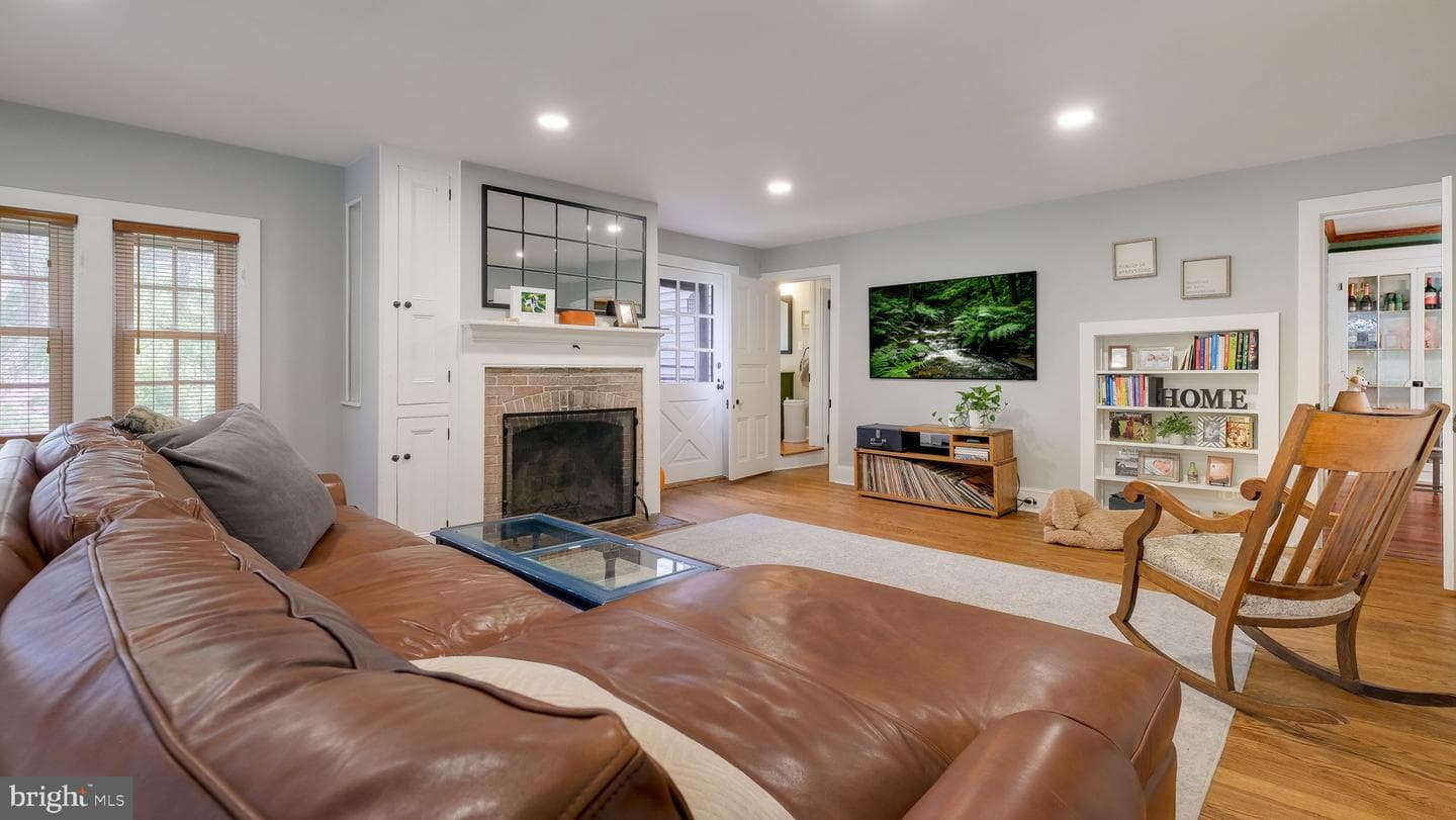 204 W Brookhaven Road photo 16