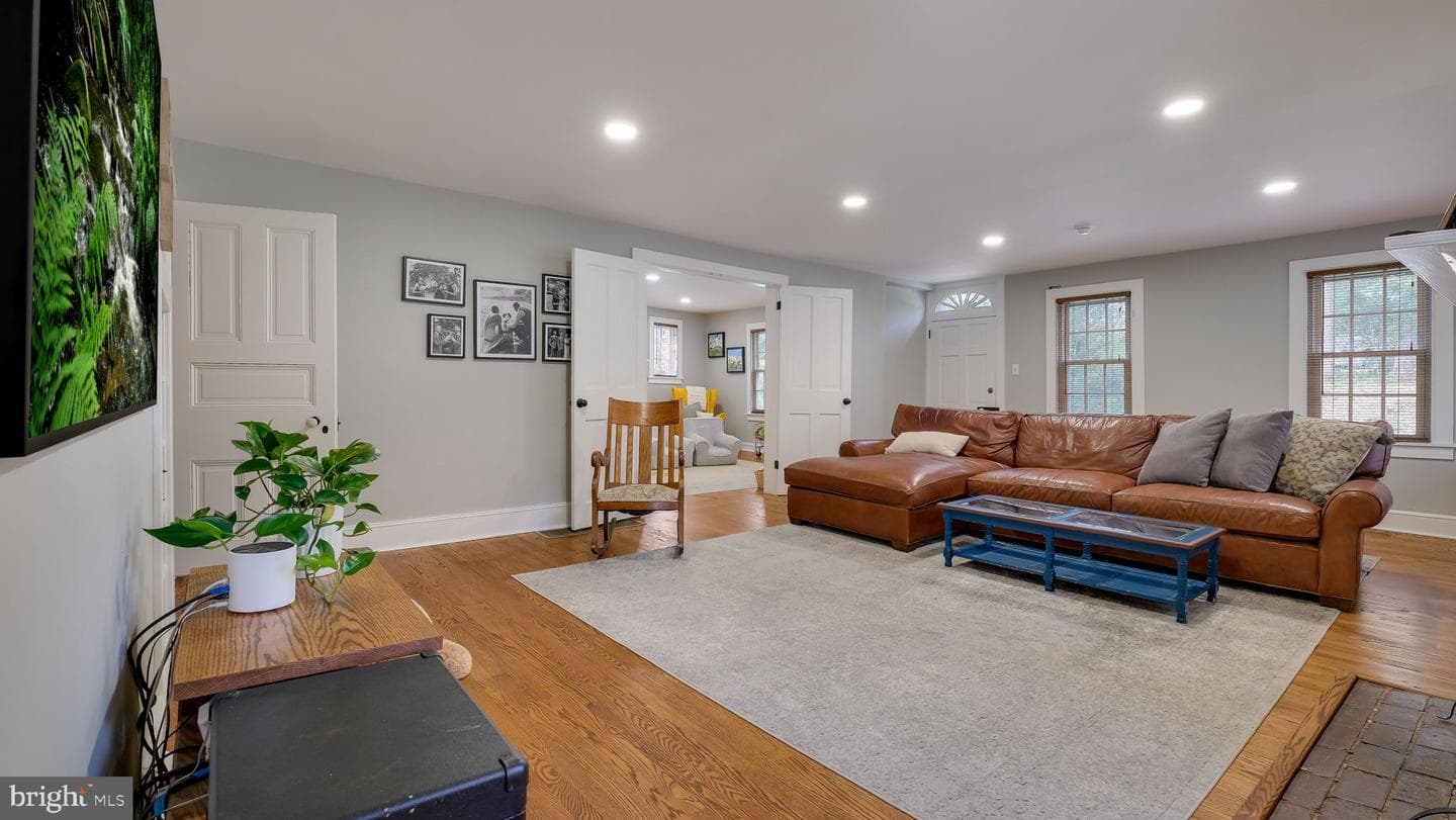 204 W Brookhaven Road photo 4