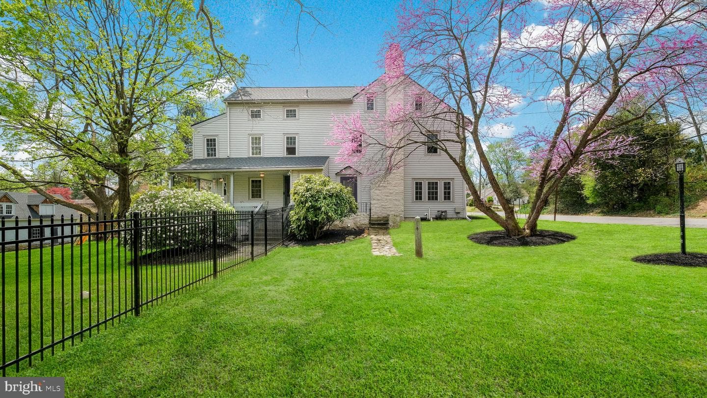 204 W Brookhaven Road photo 40