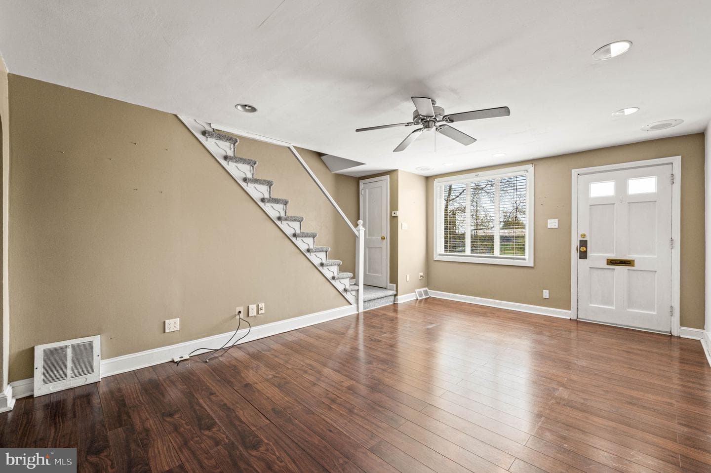 751 Rively Avenue photo 6