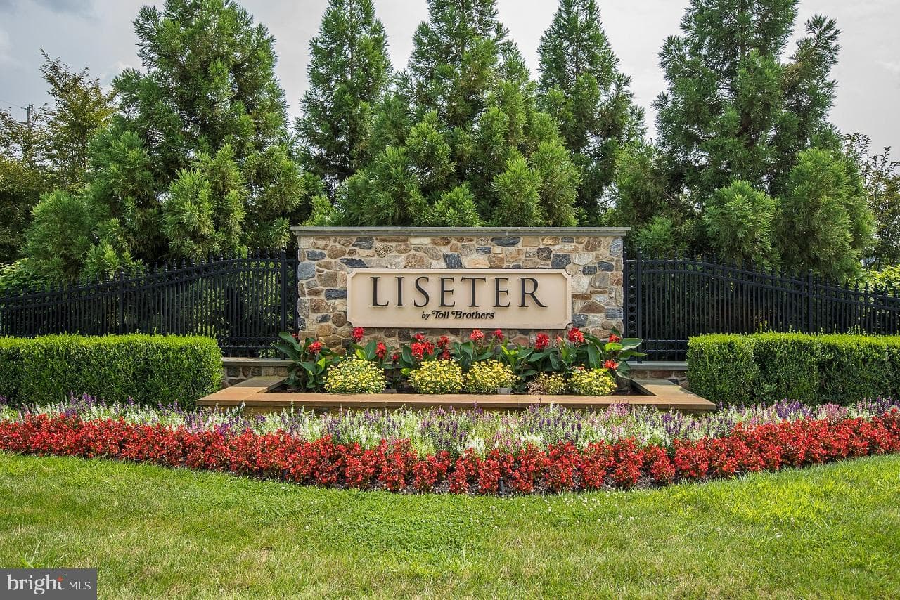 3708 Liseter Gardens photo 43