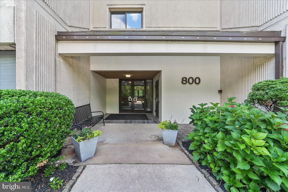 800 Avondale Road #2q photo 3