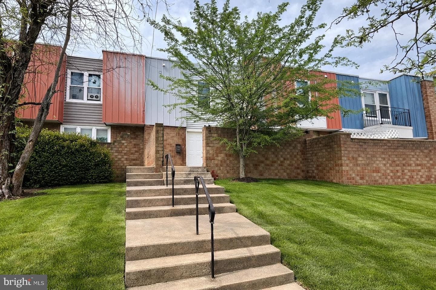 1340 W 7th Street