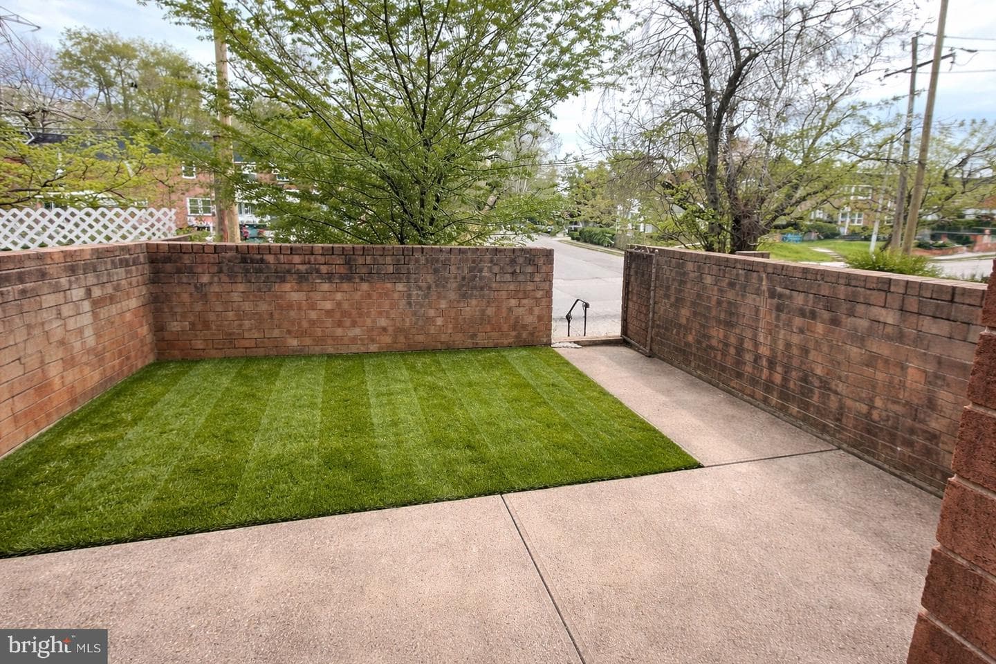 1340 W 7th Street photo 2