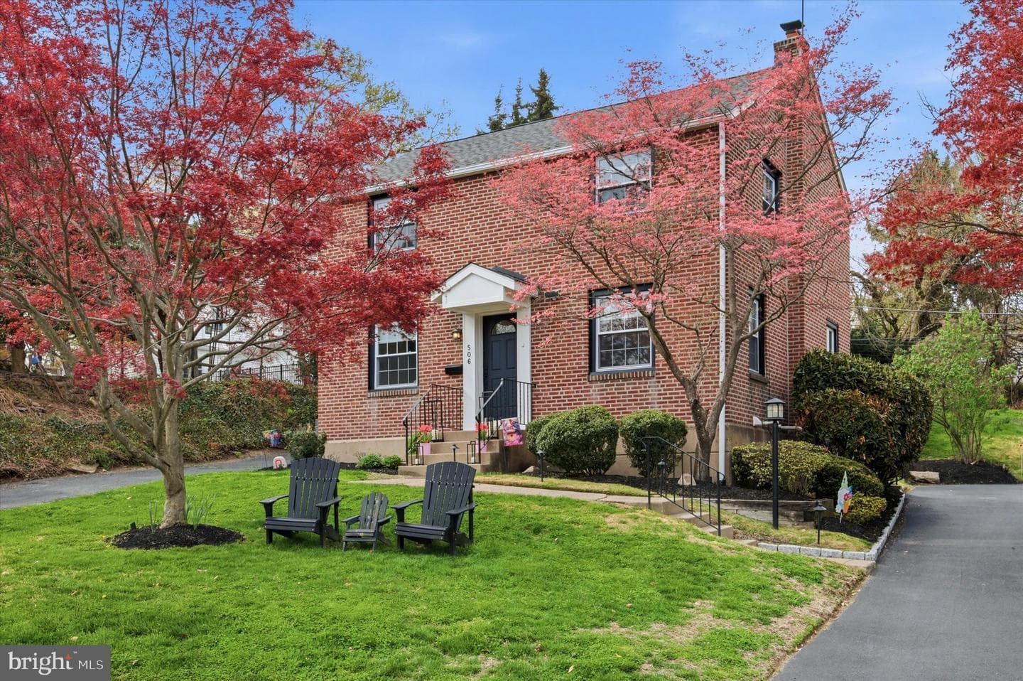 506 Saint Albans Road photo 1