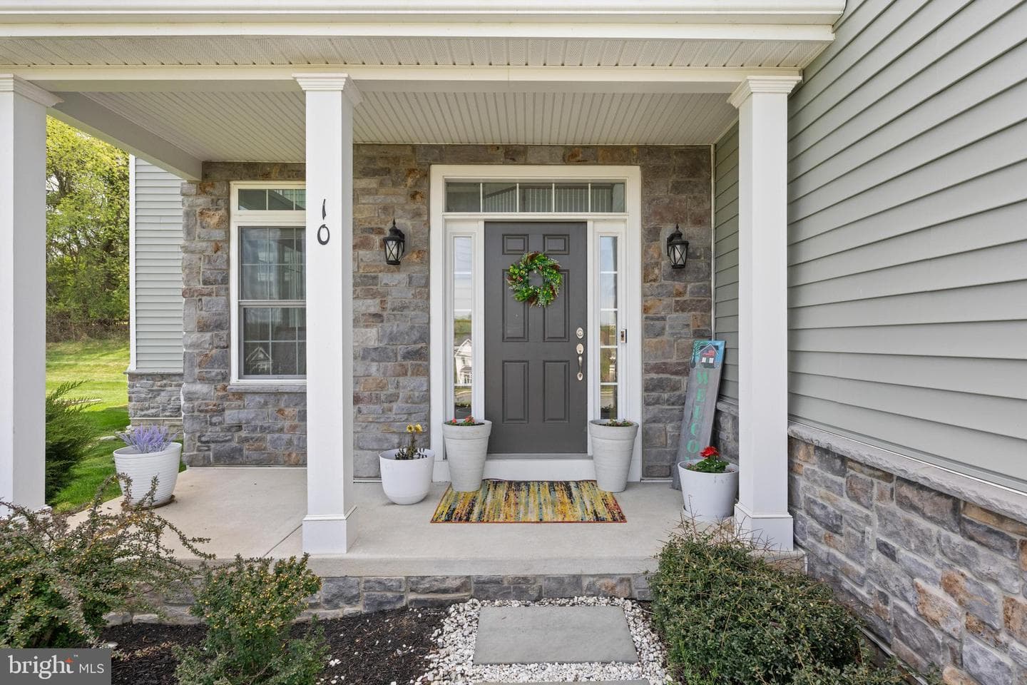 10 Giana Way photo 15