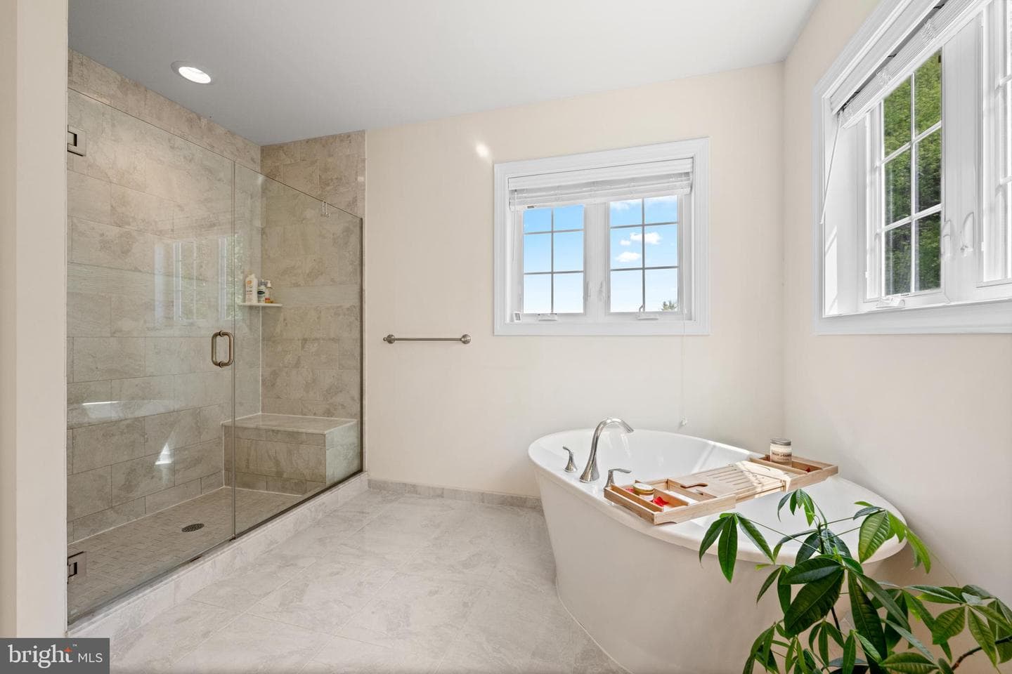 10 Giana Way photo 39