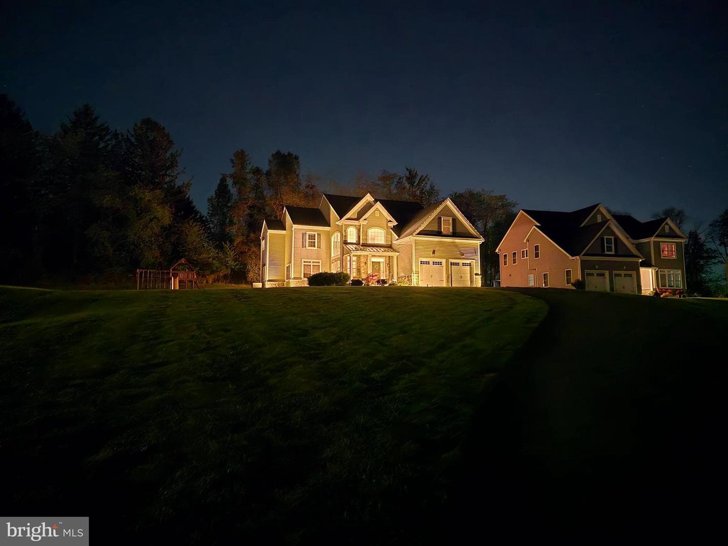 10 Giana Way photo 5
