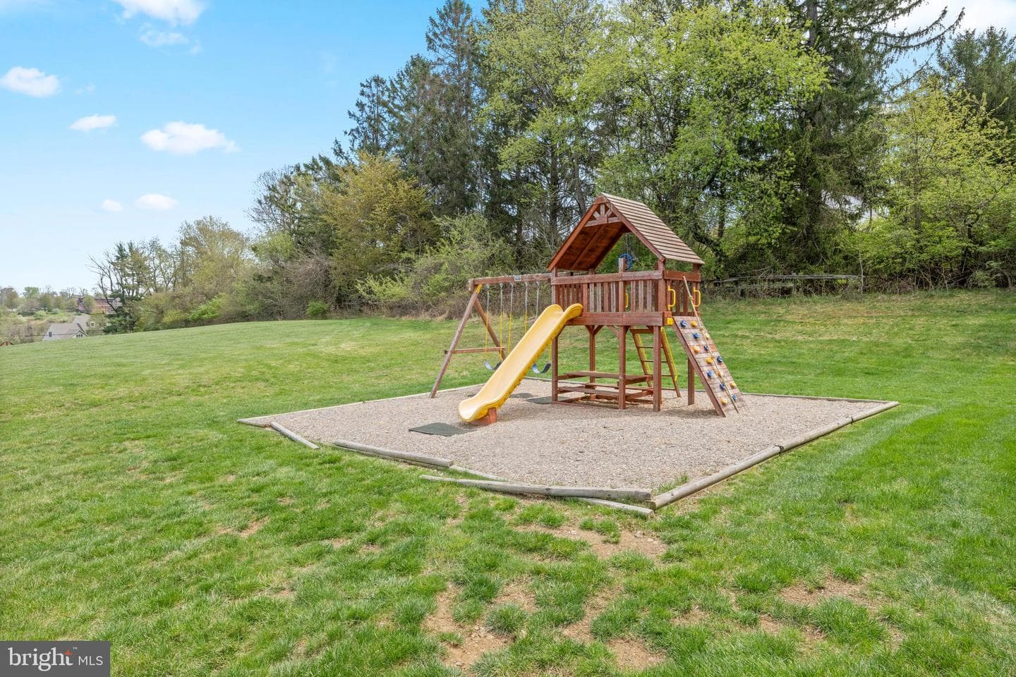 10 Giana Way photo 7