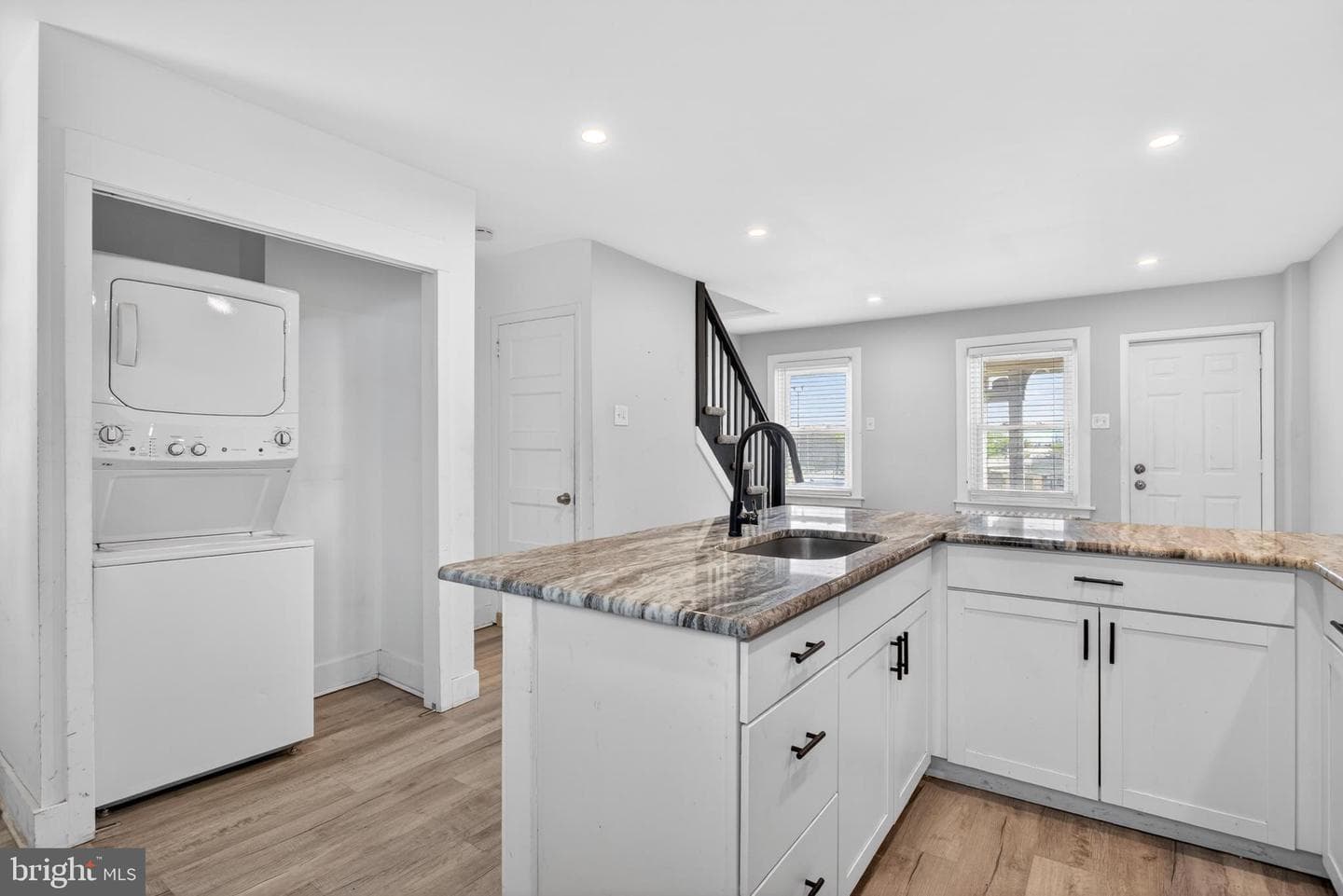 1122 W Ridge Road photo 10