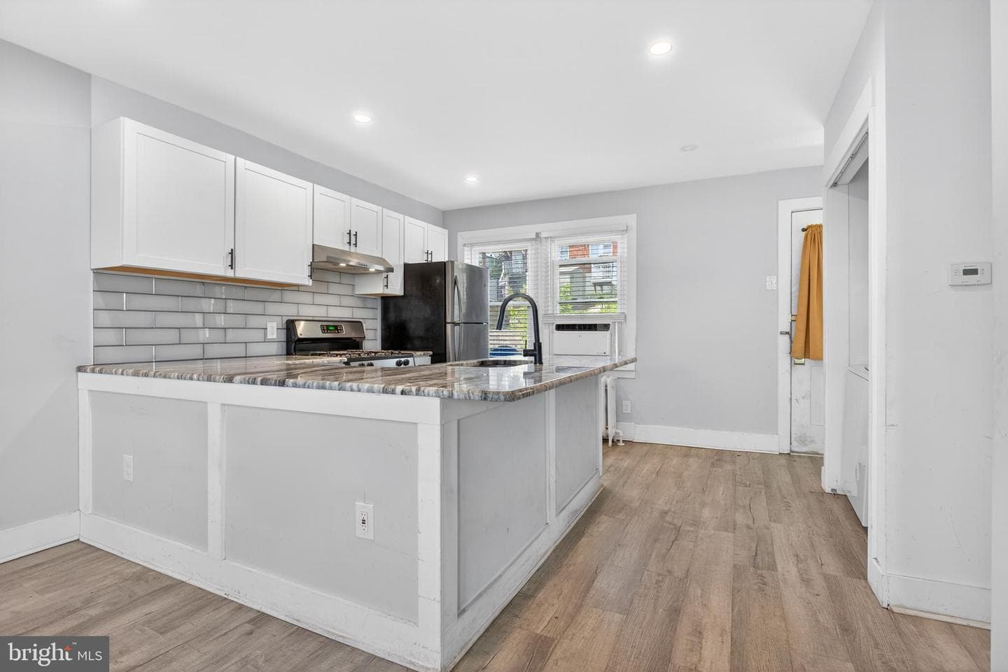1122 W Ridge Road photo 12