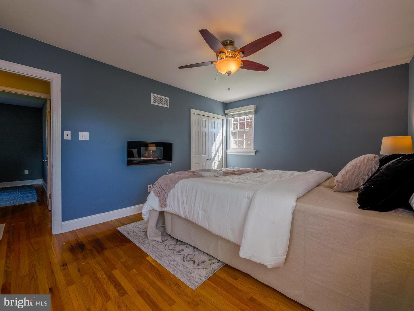 700 Cotton Lane photo 32
