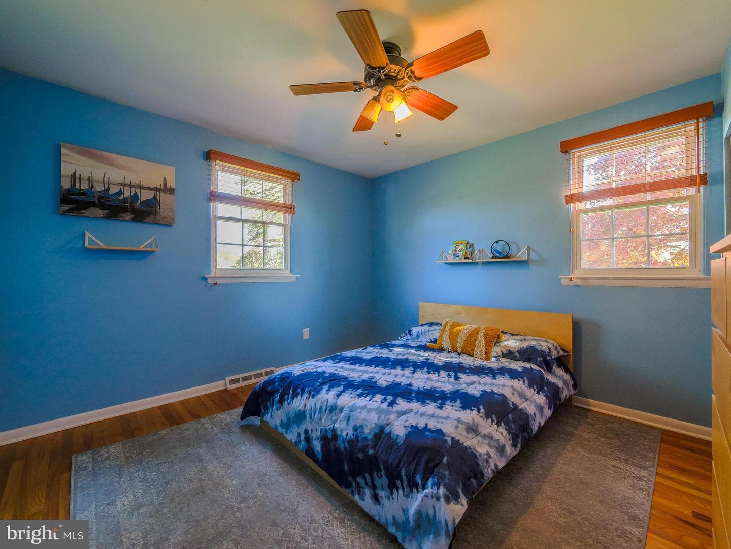 700 Cotton Lane photo 33